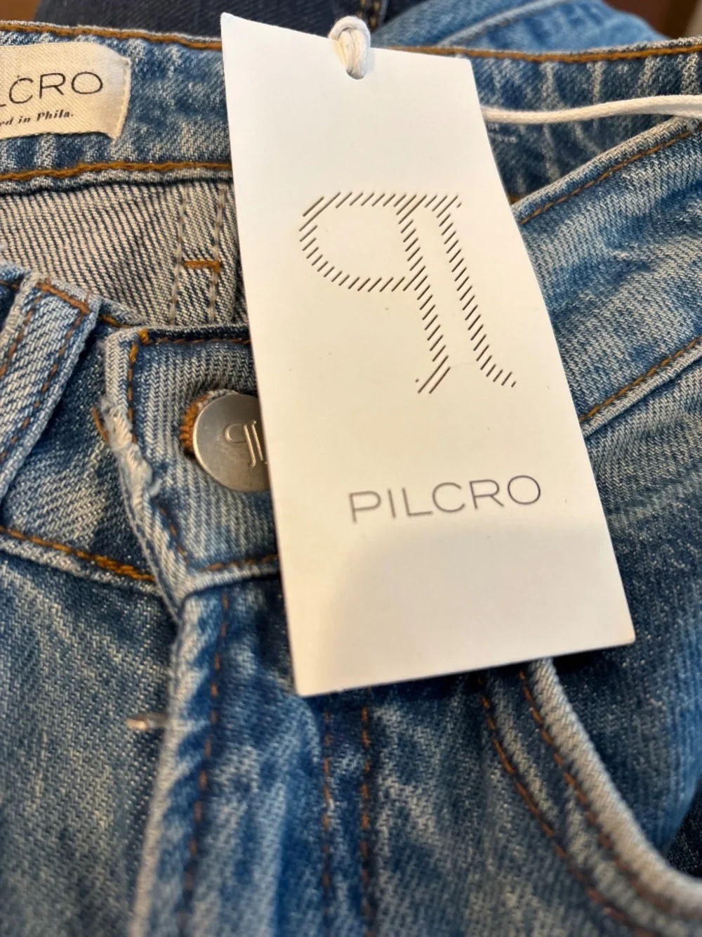 NWT Pilcro Scotty Cuff Hi Rise Jeans Size 23T